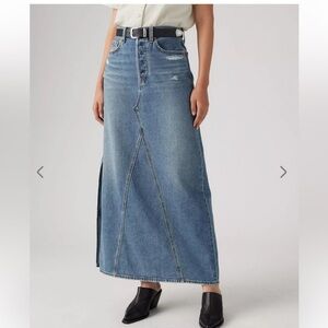 Levi’s Premium Iconic Denim Long Maxi Skirt in Medium Wash Size 23 New